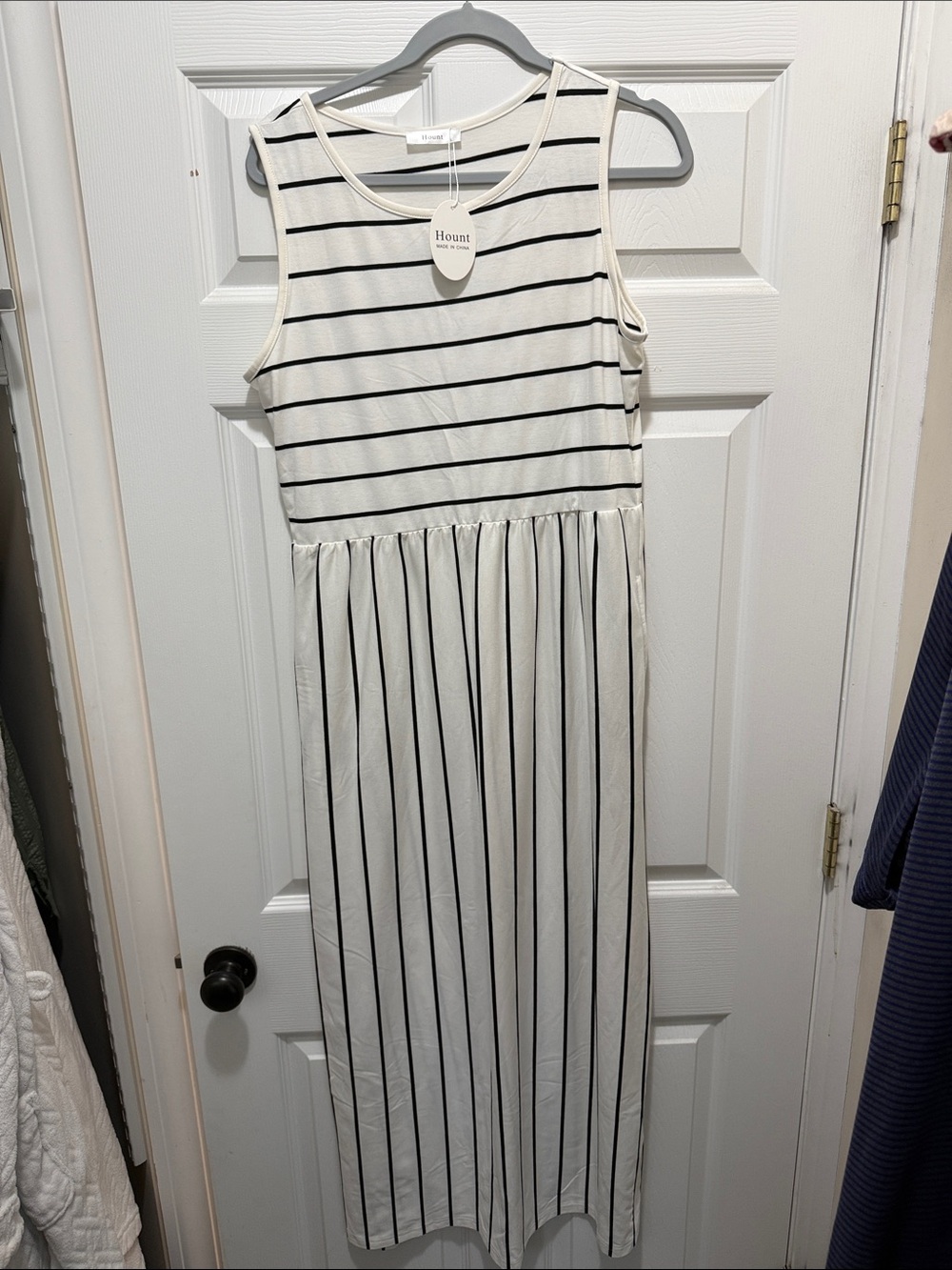 Women’s White & Black Striped Sleeveless Maxi Dress